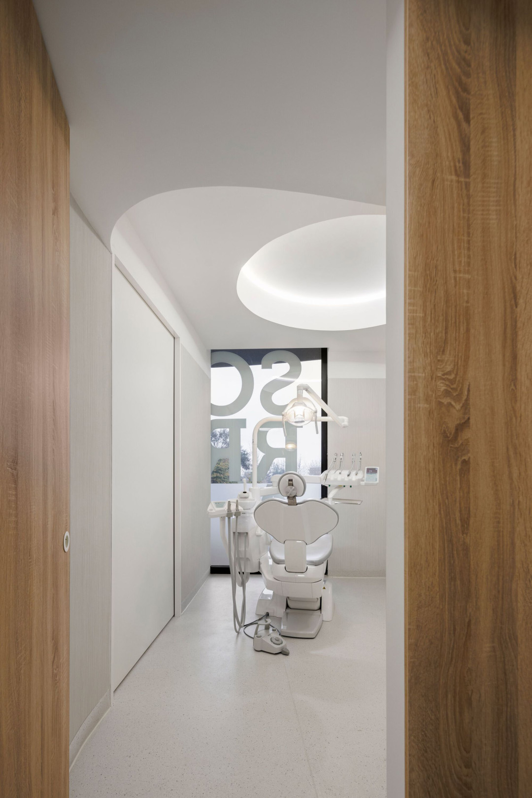 Tsou Arquitectos,诊所设计,韩国,葡萄牙,诊所设计案例,诊所设计方案,极简主义诊所,牙科诊所