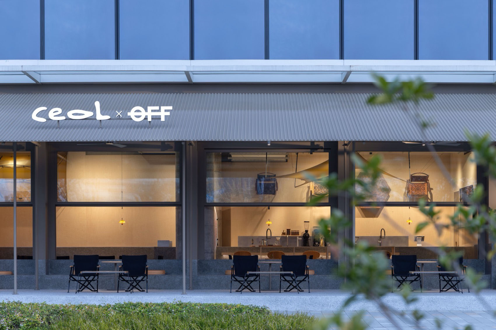 观堂室内设计,咖啡厅设计,杭州,亲橙Park里,咖啡厅设计案例,咖啡厅设计方案,极简主义,极简风格,CEOL x OFF咖啡厅