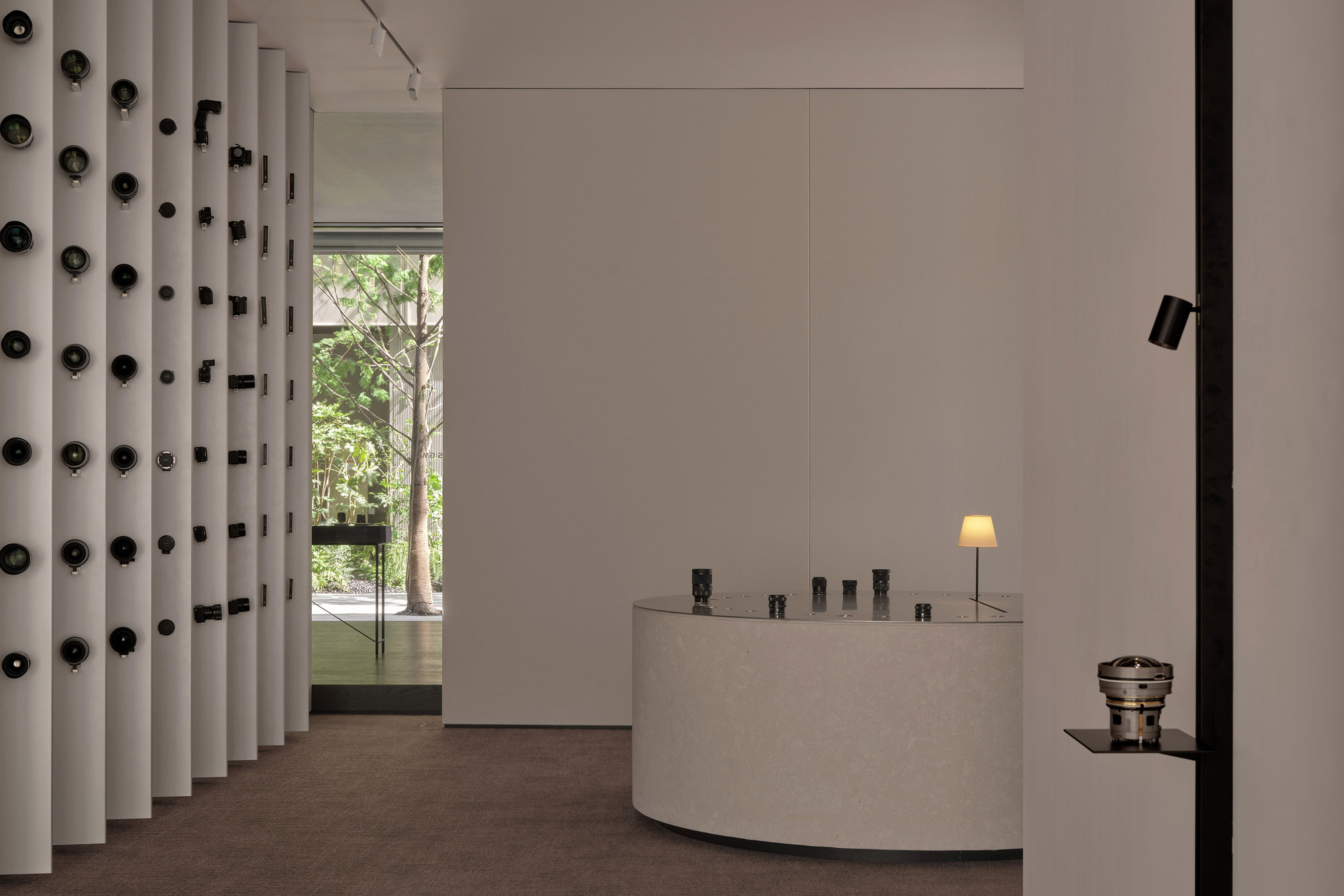 ONOAA STUDIO,商店设计,体验店,零售店设计,相机镜头体验店设计案例,体验店设计方案,极简主义,极简风格,SIGMA Space