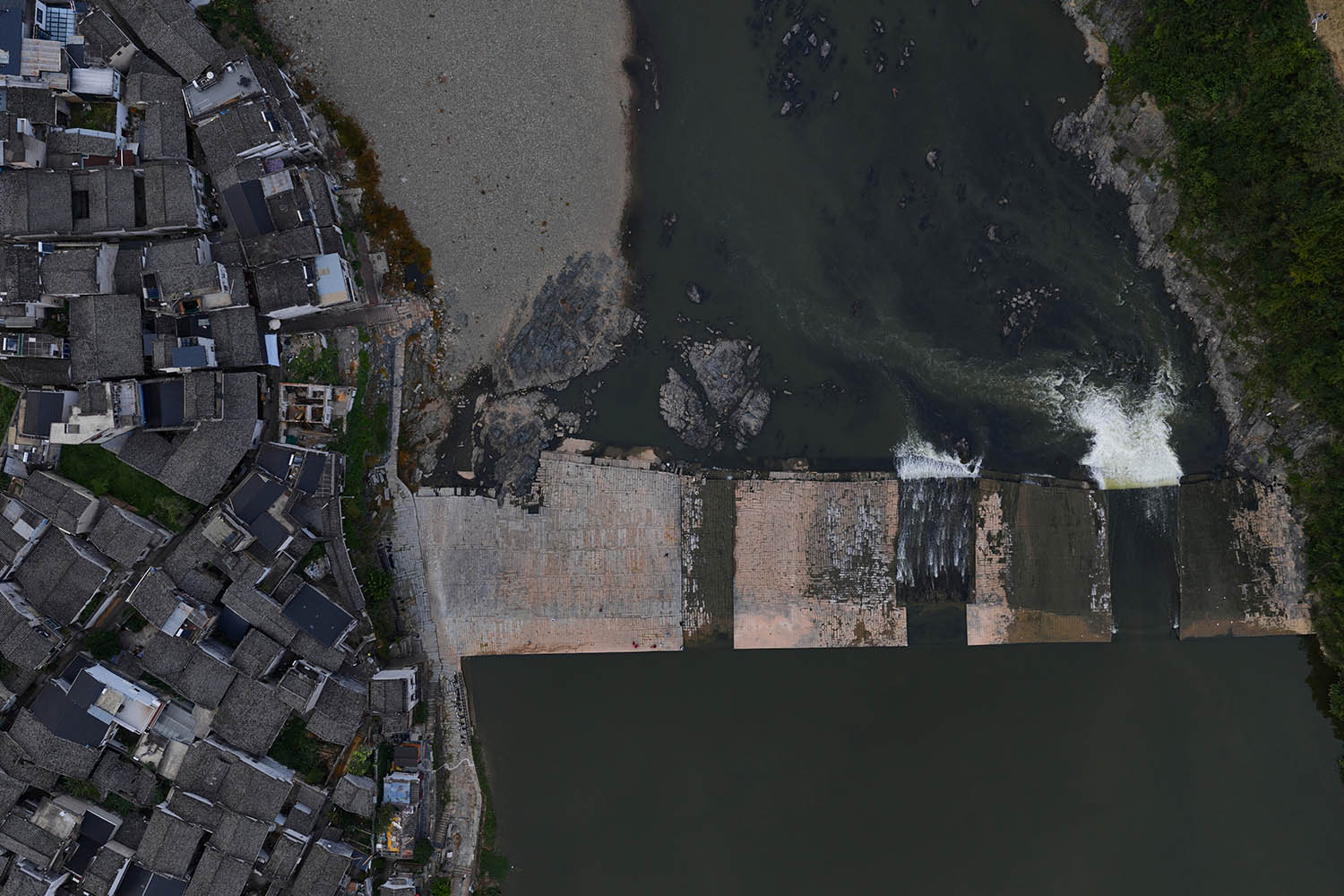 度假酒店设计,设计酒店,酒店民宿,景区酒店设计,度假民宿,酒店设计案例,酒店设计方案,民宿设计,寻源入梦·枕水而栖一黄山紫阳烟雨度假酒店,安徽黄山,风合睦晨空间设计