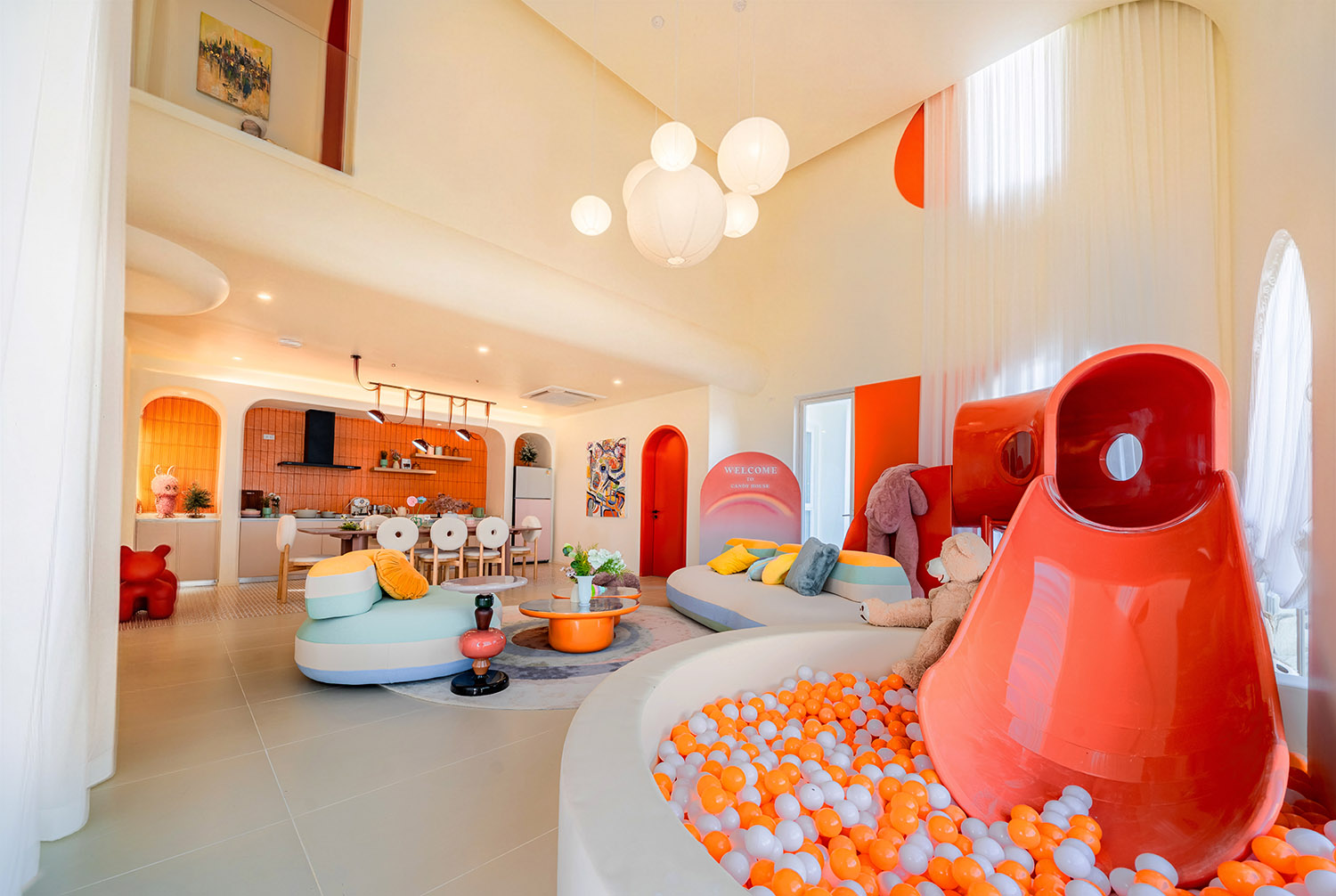 民宿设计,亲子主题民宿,度假民宿设计,别墅民宿设计,泰国民宿,泰国芭提雅糖果屋亲子度假民宿,泰国芭提雅,源合万相建筑设计