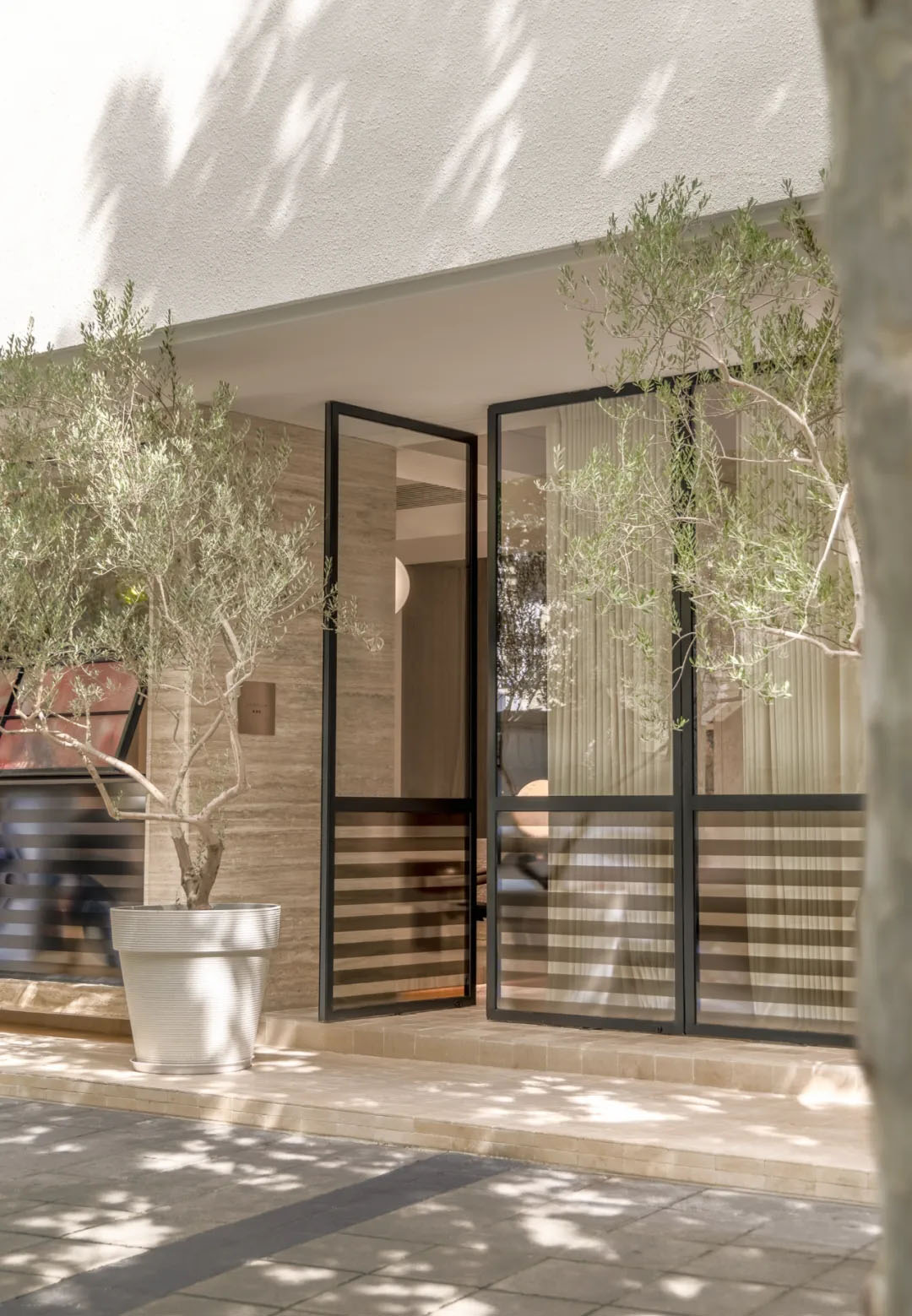 家居买手店,复合型艺术空间,艺术展厅,画廊空间,艺术家居买手店,买手店设计,买手店设计案例,买手店设计方案,CORALLO HARA-上海梧桐树下的家居画廊,上海,珊瑚居艺术空间