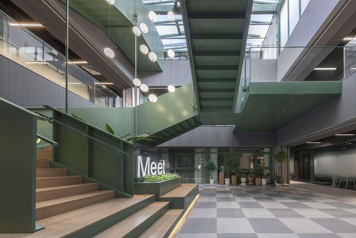 办公室设计,开放式办公室,科技公司办公室,办公室改造,联合办公空间设计,现代风格办公室设计,办公室设计案例,办公室设计方案,办公园区改造,上海Meet华大科技园办公改造：一场自然驱动下的空间共生实践,上海,予舍予筑