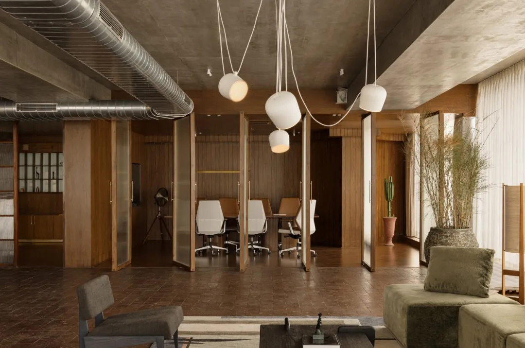 Billboards,办公室设计案例,办公室设计方案,印度,班加罗尔,地产公司办公室,办公室设计,工业风办公室