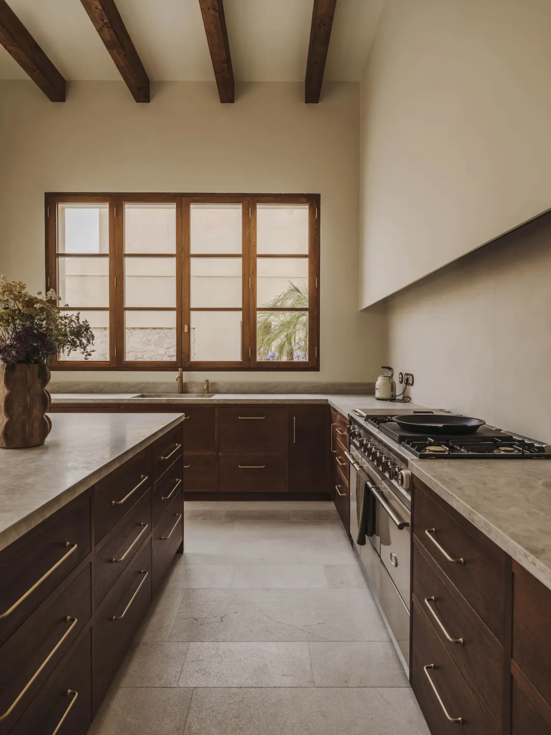 NØRA Studio,别墅设计,别墅设计案例,西班牙,极简主义别墅,极简主义,度假别墅,侘寂,wabi-sabi