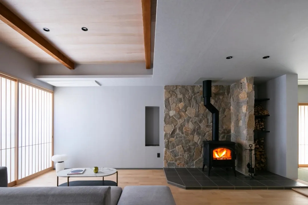 Coil Kazuteru Matumura Architects,住宅设计,住宅设计案例,日本,日式住宅,原木色,住宅改造