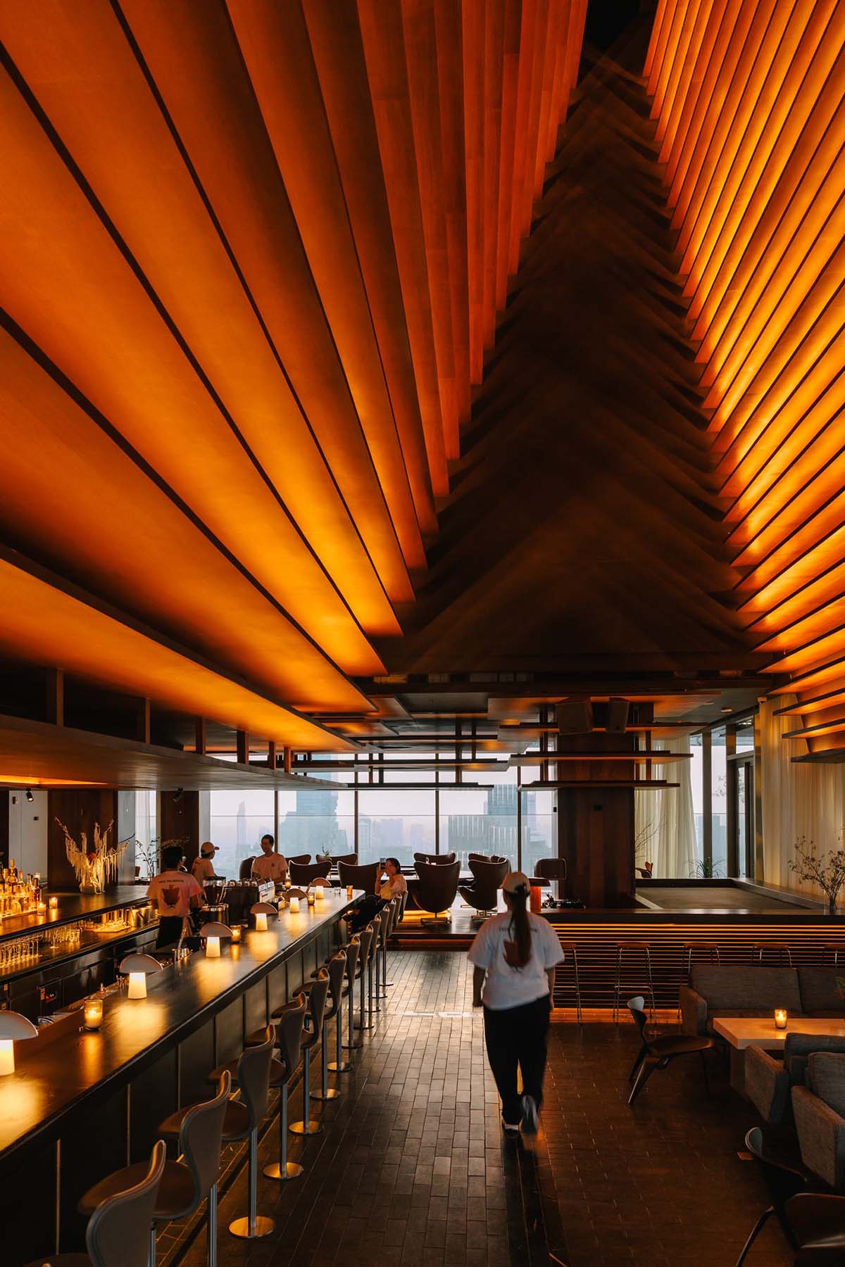 餐厅设计,餐酒吧设计,休闲餐厅设计,Ekar Architects,酒吧设计,酒吧设计案例,The Norm,泰国,曼谷,休闲酒吧餐厅