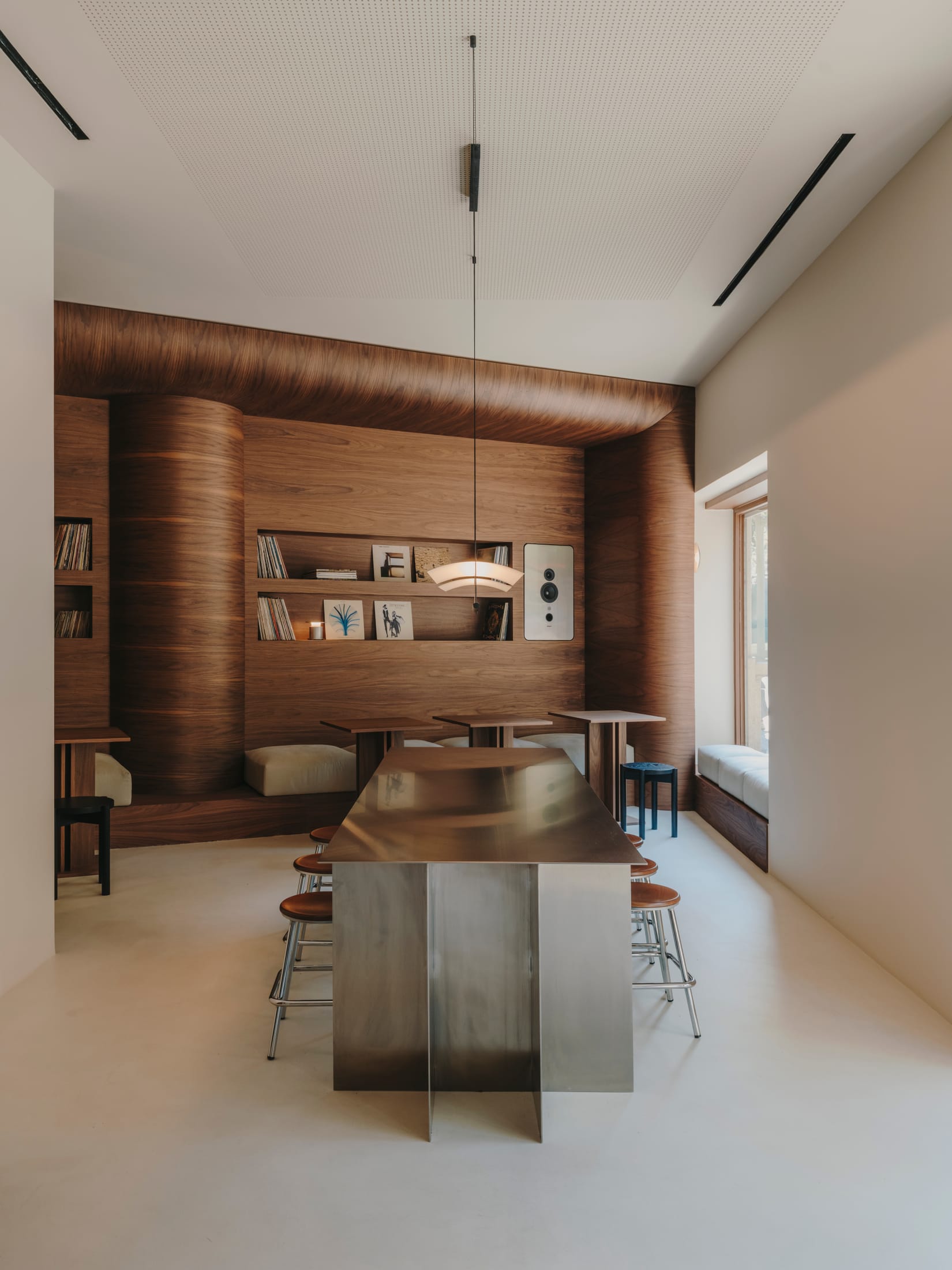 Isern Serra Studio,咖啡厅,西班牙,巴塞罗那,极简风格咖啡厅设计,极简主义,音乐咖啡馆