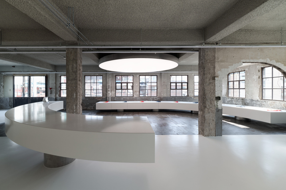 Two-Fold,零售店设计,UVU Seoul Flagship Store,韩国,首尔,服装店,极简风格,店铺设计,工业建筑改造