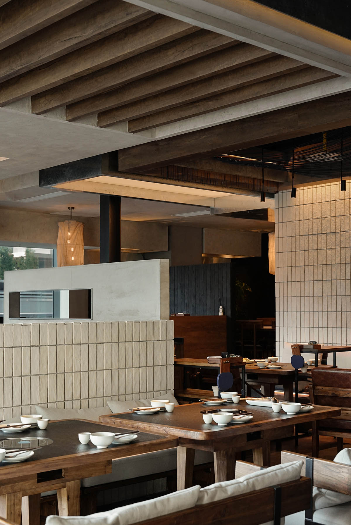 餐厅设计,休闲餐厅设计,火锅店设计,餐厅装修,火锅店设计案例,火锅店设计方案,武汉蓝果子LANGUOZI火锅,武汉,山野设计