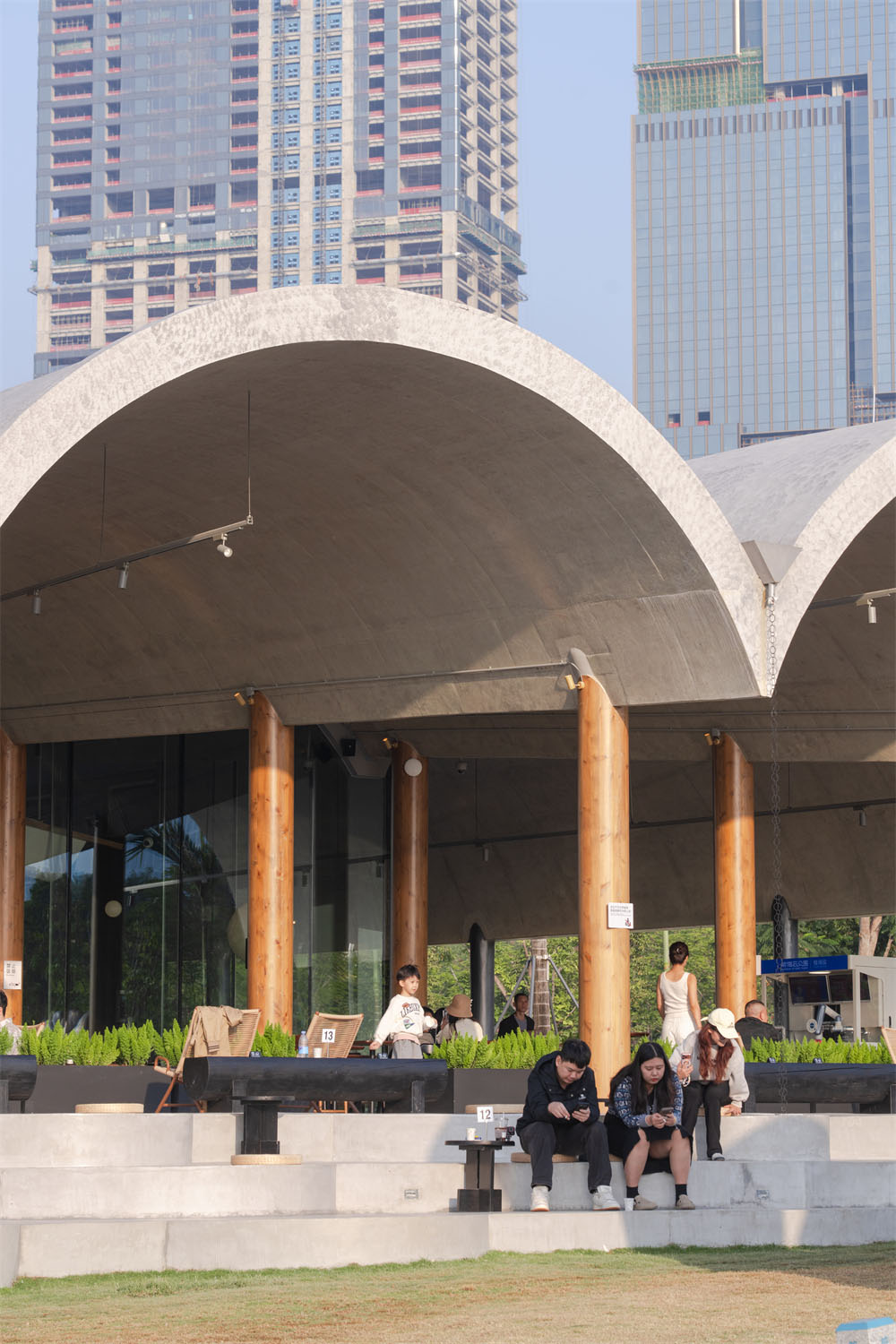 咖啡店设计,开放式咖啡店,公园咖啡店设计,咖啡店打卡,咖啡店装修,咖啡店设计案例,咖啡店设计方案,福叁咖啡深圳前海石公园店,深圳,靖彦设计师