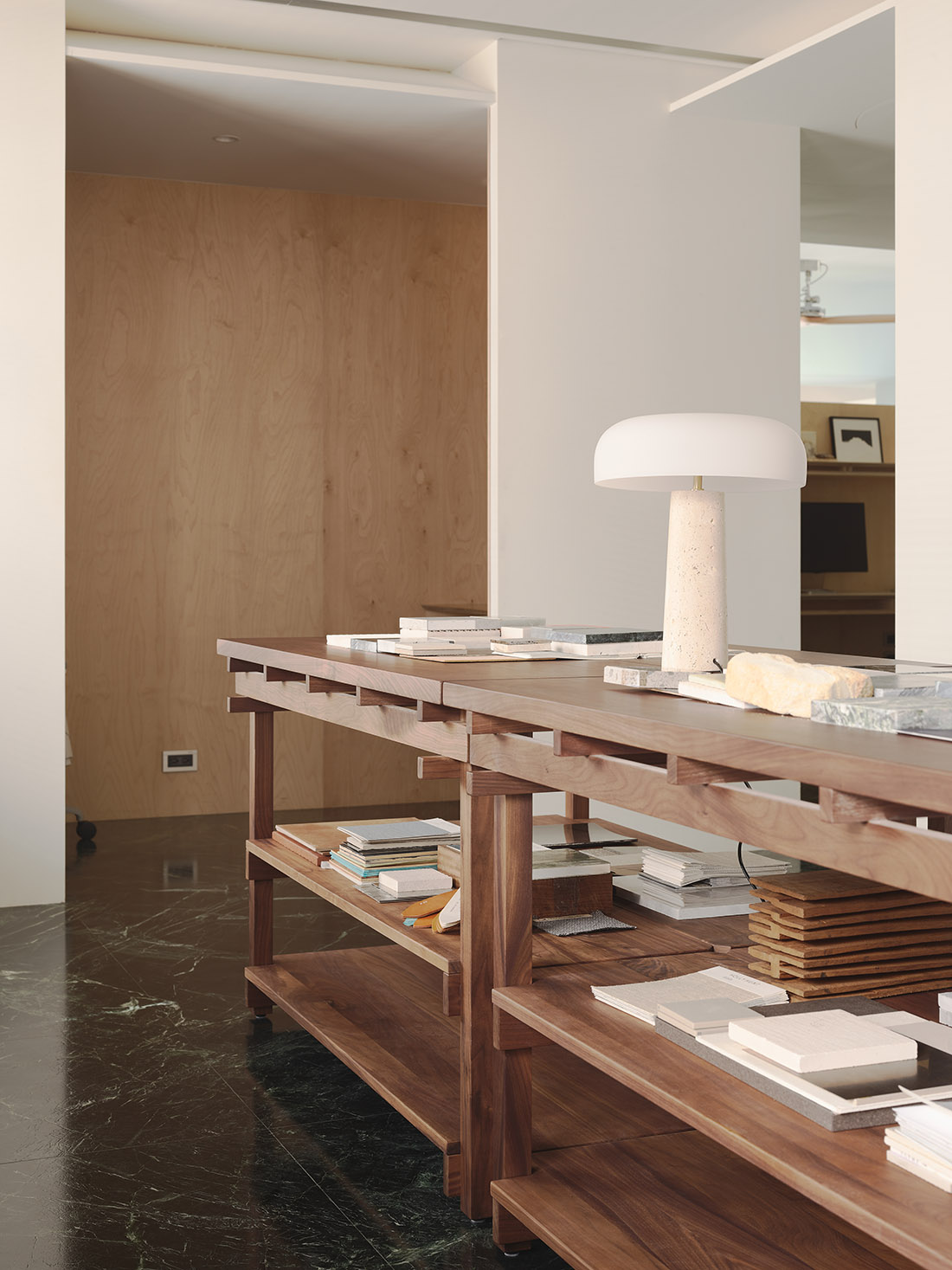 办公室设计,办公室装修,开放式办公室,创意办公室,办公室设计方案,办公室设计案例,一座为未来而建的工作场域,台北,水相设计,李智翔