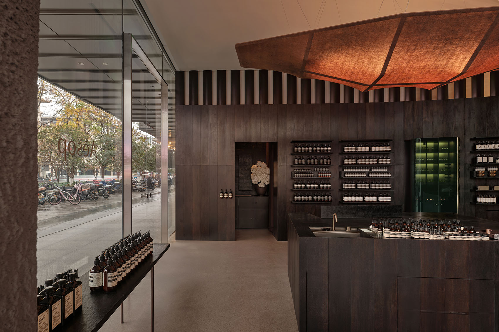 Aesop伊索,零售店设计,护肤品零售店,零售店设计方案,零售店设计案例,Aesop伊索杭州西湖店,杭州,店铺设计,Aesop伊索店,刷刷建筑