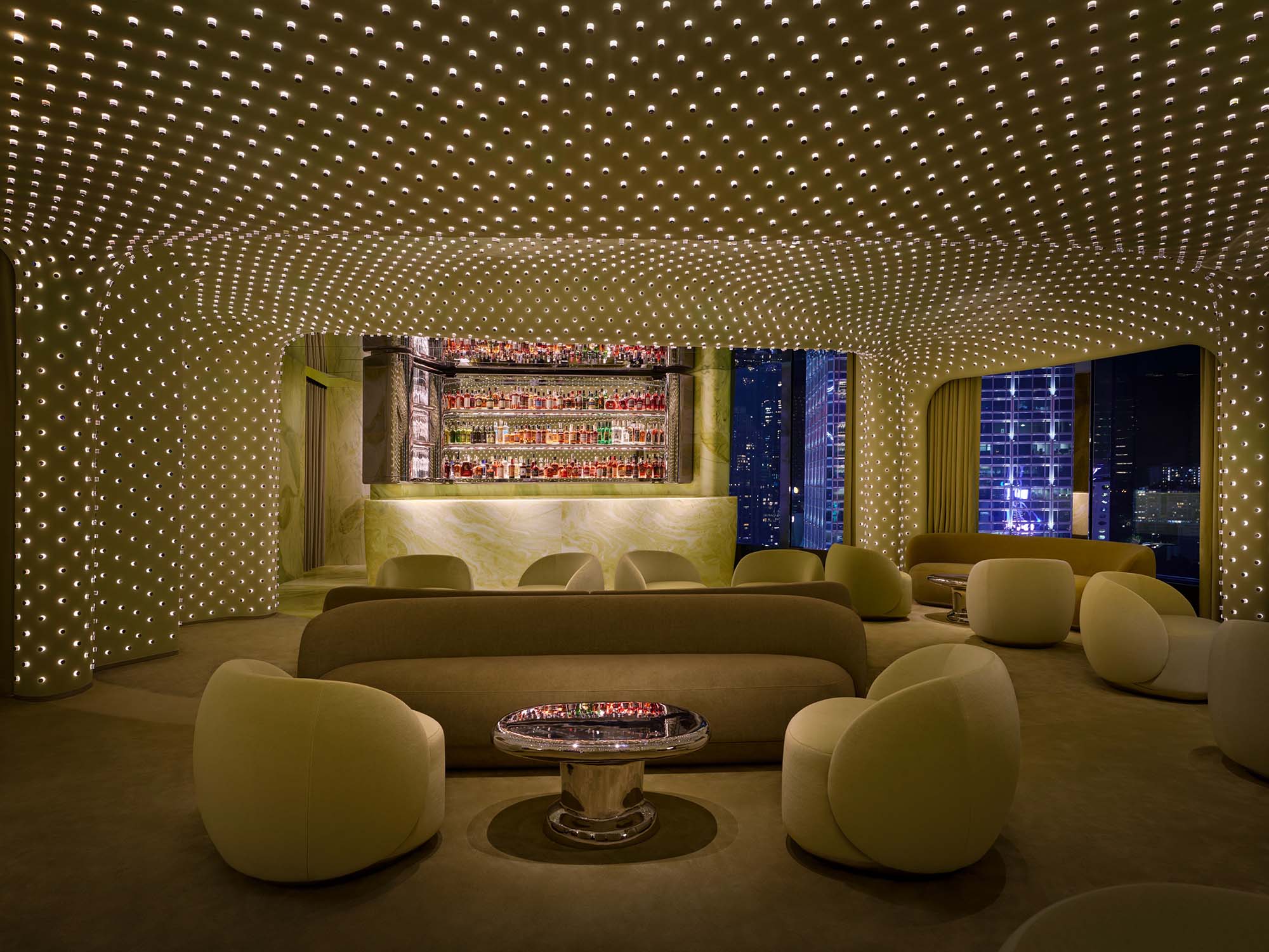 餐厅设计,餐酒吧设计,休闲餐厅设计,Studio Paolo Ferrari,Peridot Bar,酒吧设计,酒吧设计案例,香港,扎哈·哈迪德建筑事务所,休闲酒吧餐厅