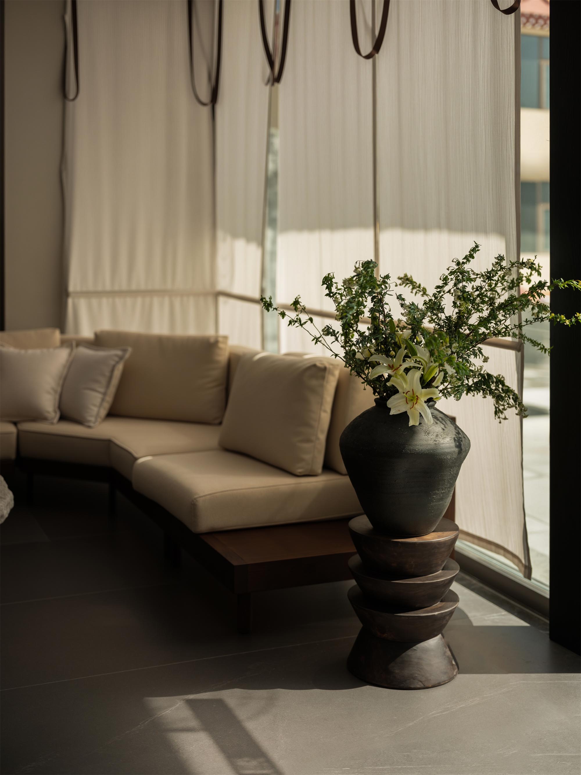 建筑改造,居民楼改造民宿,酒店设计,度假酒店设计,酒店立面改造,民宿设计,侘寂风民宿设计,民宿设计案例,民宿设计方案,西藏林芝漫尘民宿,西藏,奇偶创艺事务所