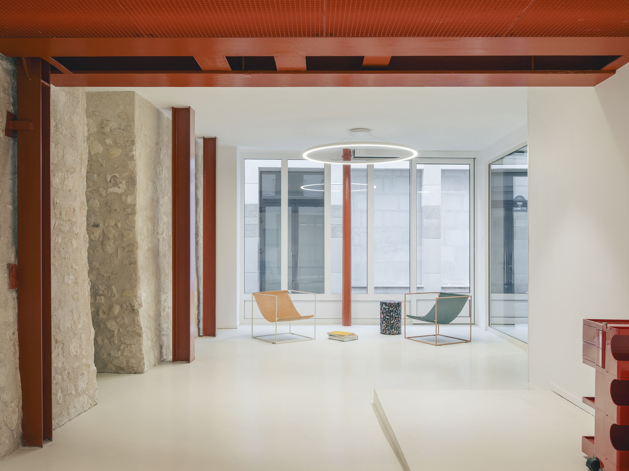 Agathe Marimbert Architect,办公室设计案例,办公室设计方案,法国,极简风格办公室,巴黎,办公室设计,旧印刷厂改造,建筑改造