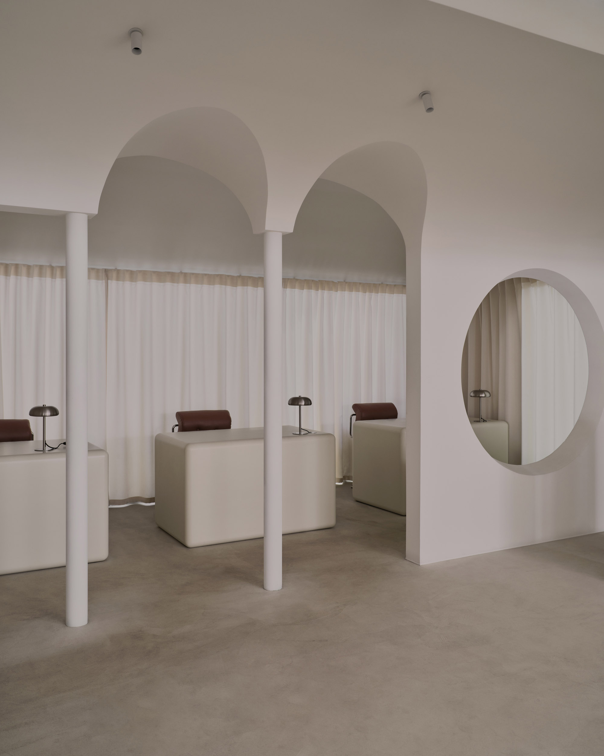 UP2DATE architects,零售店设计,服装店,哈萨克斯坦,女装店,服装店,店铺设计,极简主义女装店
